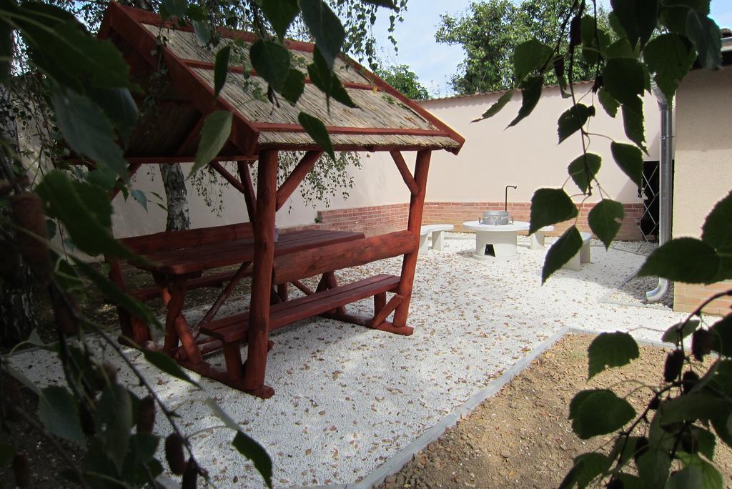 Hévíz Appartement Mezzanine מראה חיצוני תמונה